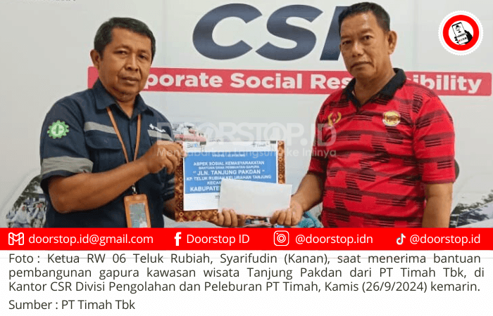 Dorong Pengembangan Wisata Lokal, PT Timah Serahkan Bantuan Pembangunan Gapura ke Masyarakat Tanjung Pakdan