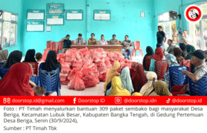 PT Timah Salurkan Ratusan Paket Sembako ke Desa Beriga, Warga: Alhamdulillah