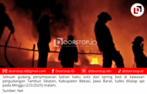 Gudang Bahan Baku Sofa di Bekasi Ludes Terbakar, Api Hanguskan Empat Truk