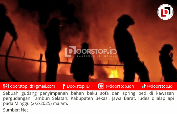Gudang Bahan Baku Sofa di Bekasi Ludes Terbakar, Api Hanguskan Empat Truk