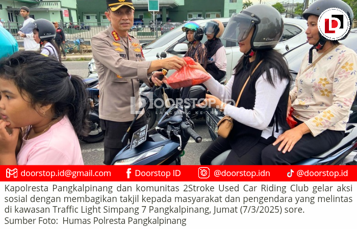 Polresta Pangkalpinang dan Komunitas 2Stroke Gelar Aksi Berbagi Takjil di Simpang 7