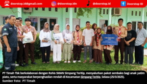 PT Timah Salurkan Bantuan Paket Sembako untuk Anak Yatim Piatu di SMAN Simpang Teritip