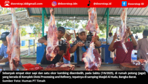 Momen Iduladha, Warga Kesatuan Islam Tionghoa hingga Petugas Kebersihan Terima Daging Kurban
