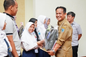 Kisah Sarah: Tempuh Pendidikan di Tanah Rantau, Rela Berpisah dari Keluarga Demi Cita-cita