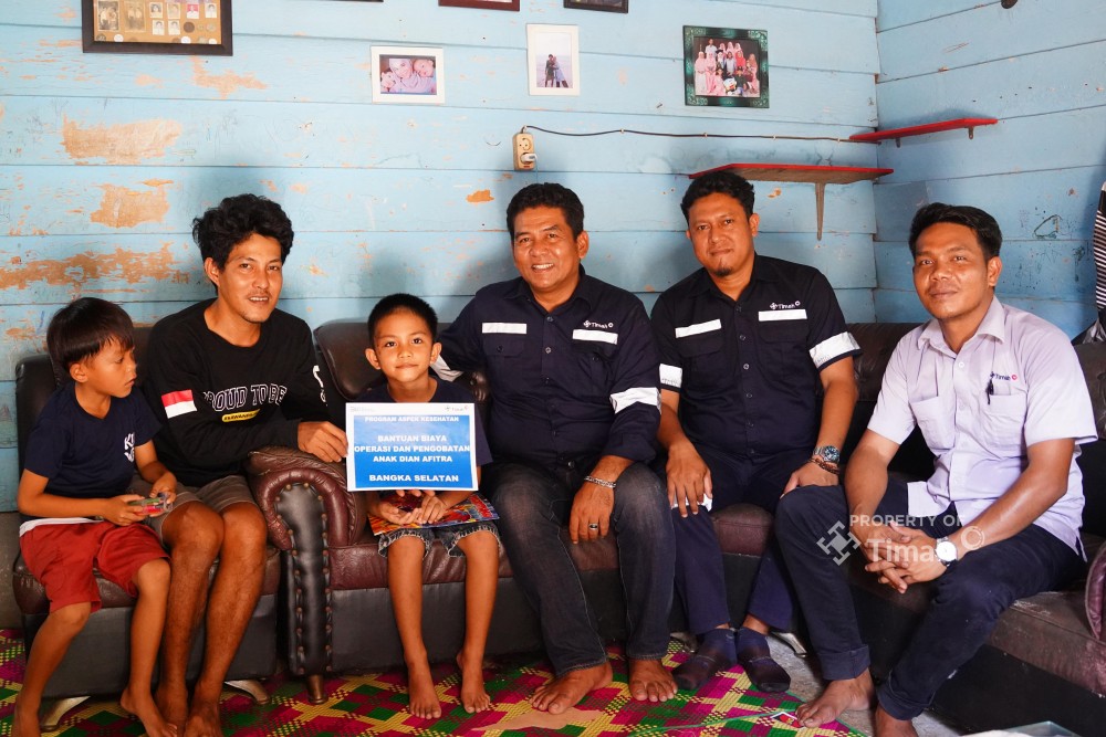 Program CSR PT Timah Bantu Biaya Pengobatan Warga Area Tambang