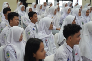 Cetak Generasi Emas 2045, PT Timah Bagikan Beasiswa untuk 108 Pelajar di Pemali Boarding School