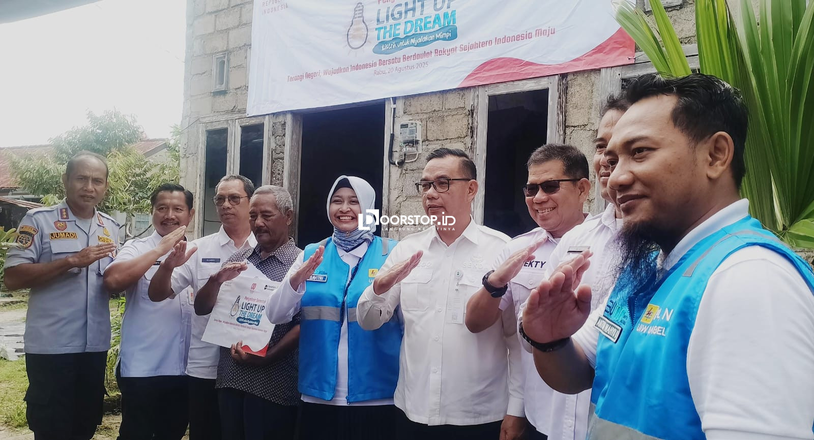 Sekda Pangkalpinang Apresiasi PLN: Rumah Mascik Kini Merdeka dari Kegelapan