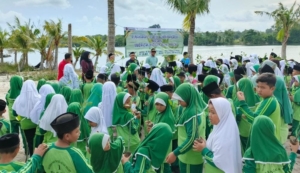 Edukasi Pelajar untuk Jaga Ekosistem, PT Timah Tbk Libatkan Pelajar MIN 1 Bangka Tanam Mangrove