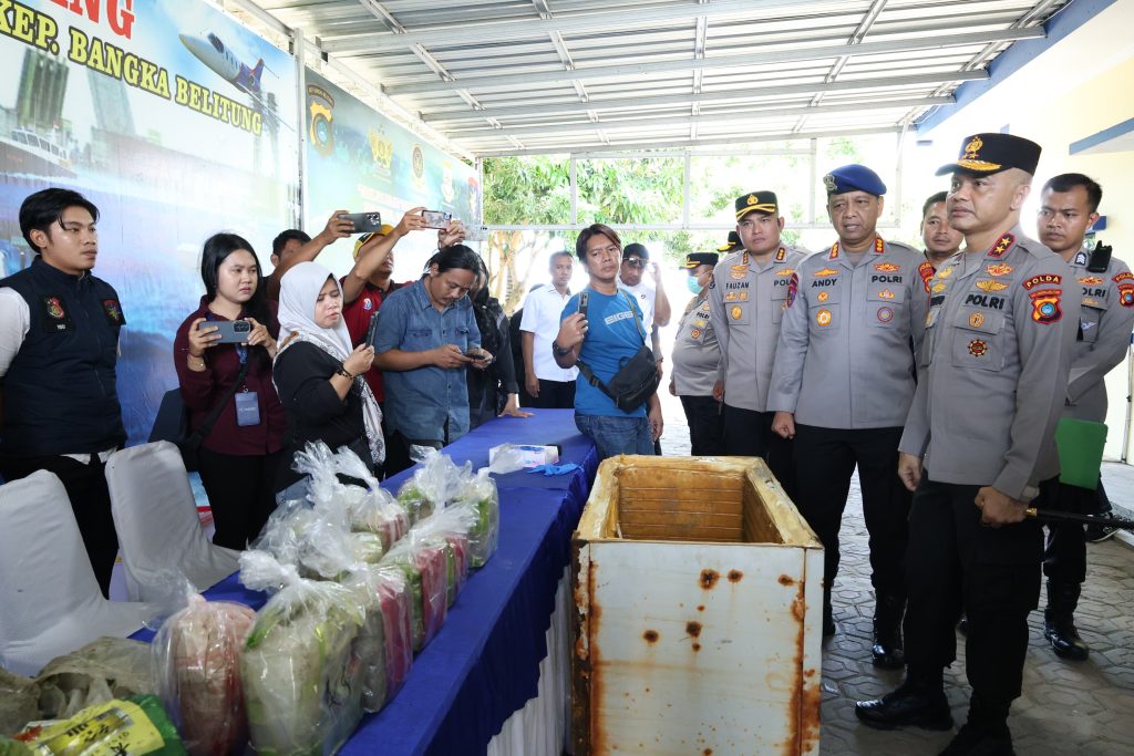 Polda Babel Musnahkan 11,5 Kg Sabu Senilai Rp11 Miliar yang Ditemukan Terdampar di Pantai Pejem Belinyu