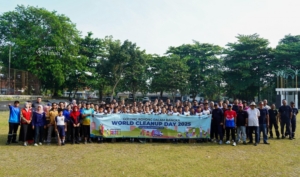 Peringati World Clean Up Day, PT Timah bersama Pelajar dan Masyarakat Gotong Royong Bersihkan Kawasan Taman Sari