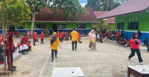 SD Negeri 13 Pangkalpinang Gelar Beragam Lomba Semarakkan HUT RI ke-80
