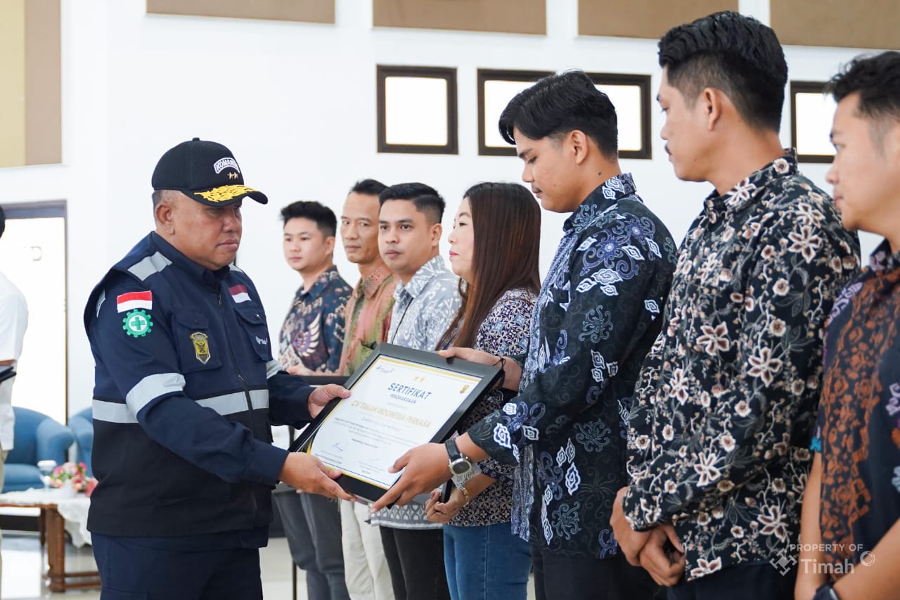 PT Timah Beri Penghargaan kepada Mitra Usaha Terbaik
