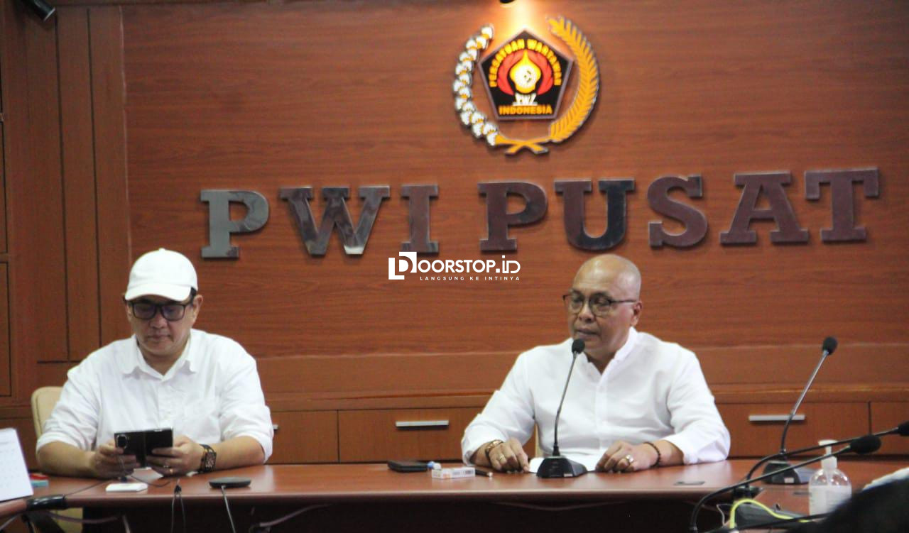 PWI Pusat Prihatin Pencabutan ID Pers Istana Jurnalis CNN Indonesia