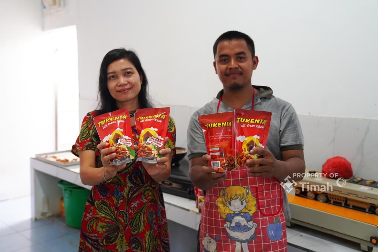 Bangkit di Tengah Pandemi, Nia Sukses Kembangkan Camilan Kulit Ayam ’Tukenia’ Berkat Dukungan PT Timah Tbk