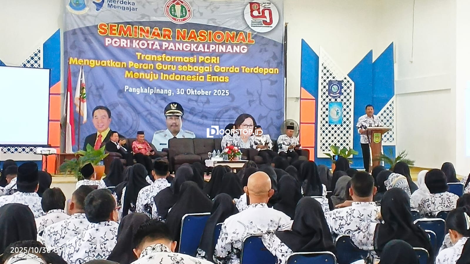 Hadiri Seminar Nasional PGRI Pangkalpinang, Udin: Guru Mengajar Harus Having Fun