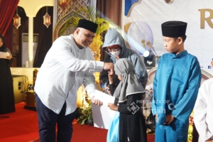 PT TIMAH Berbagi Kebahagiaan Ramadan bersama Anak Yatim di Pulau Kundur