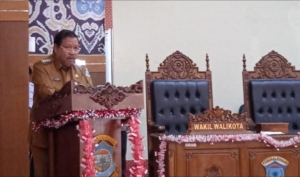 Kinerja Fiskal Moncer, Wali Kota Pangkalpinang Ungkap Rahasia PAD Lampaui Target di LKPJ 2025