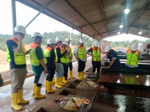 PT TIMAH Ajak Investor Intip Langsung Proses Bisnis, Susuri Tambang hingga Pabrik Pengolahan