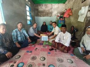 Peduli Kesehatan Masyarakat, PT TIMAH Bantu Biaya Pengobatan Hasan Warga Karimun