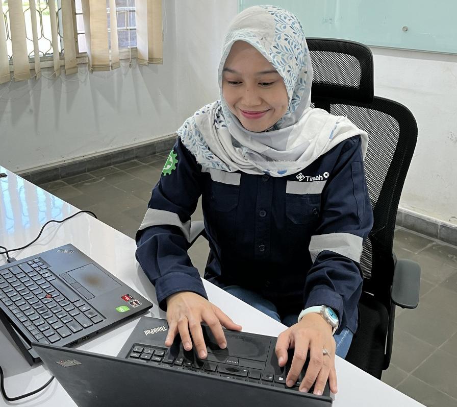 Menembus Batas di Dunia Metalurgi, Perjalanan Eka Widiastuti di TSL Ausmelt PT TIMAH