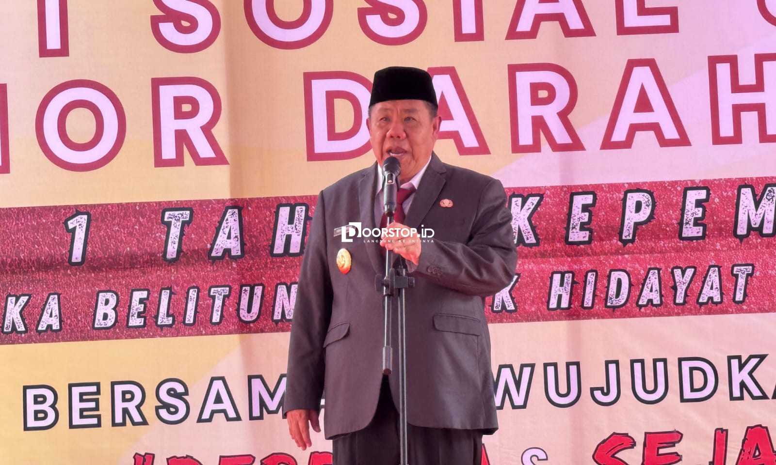 Satu Tahun Kepemimpinan, Gubernur Babel Salurkan Bansos dan Tekan Angka Kemiskinan