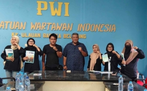 Mahasiswa FISIP UBB Kunjungi PWI Babel, Bahas Peran Pers hingga Tantangan AI di Era Digital