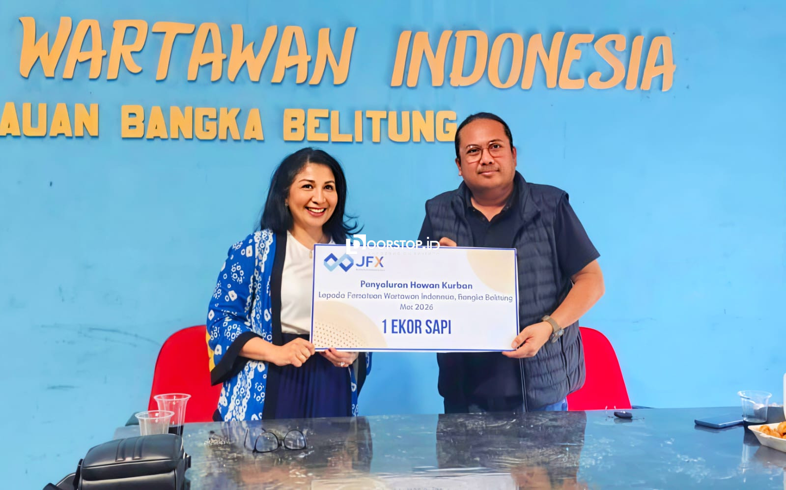 Terima Sapi Kurban dari JFX, Ketua PWI Babel: Bentuk Kepedulian yang Berarti