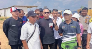 DPRD Babel Turun ke Desa Nangka, Akses Jalan Warga Akhirnya Dibuka Kembali