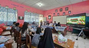 PT TIMAH bersama DLH Bangka Barat Dorong Pelajar Kelola Sampah Plastik Secara Kreatif