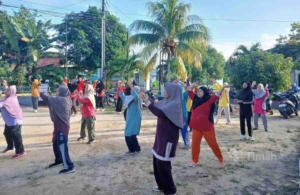 Tetap Bugar di Usia Senja, Lansia di Mentok Antusias Ikuti Senam Sehat bersama PT TIMAH