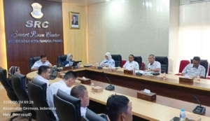 Terima Penghargaan Ombudsman, Wali Kota Pangkalpinang Minta OPD Proaktif Layani Warga