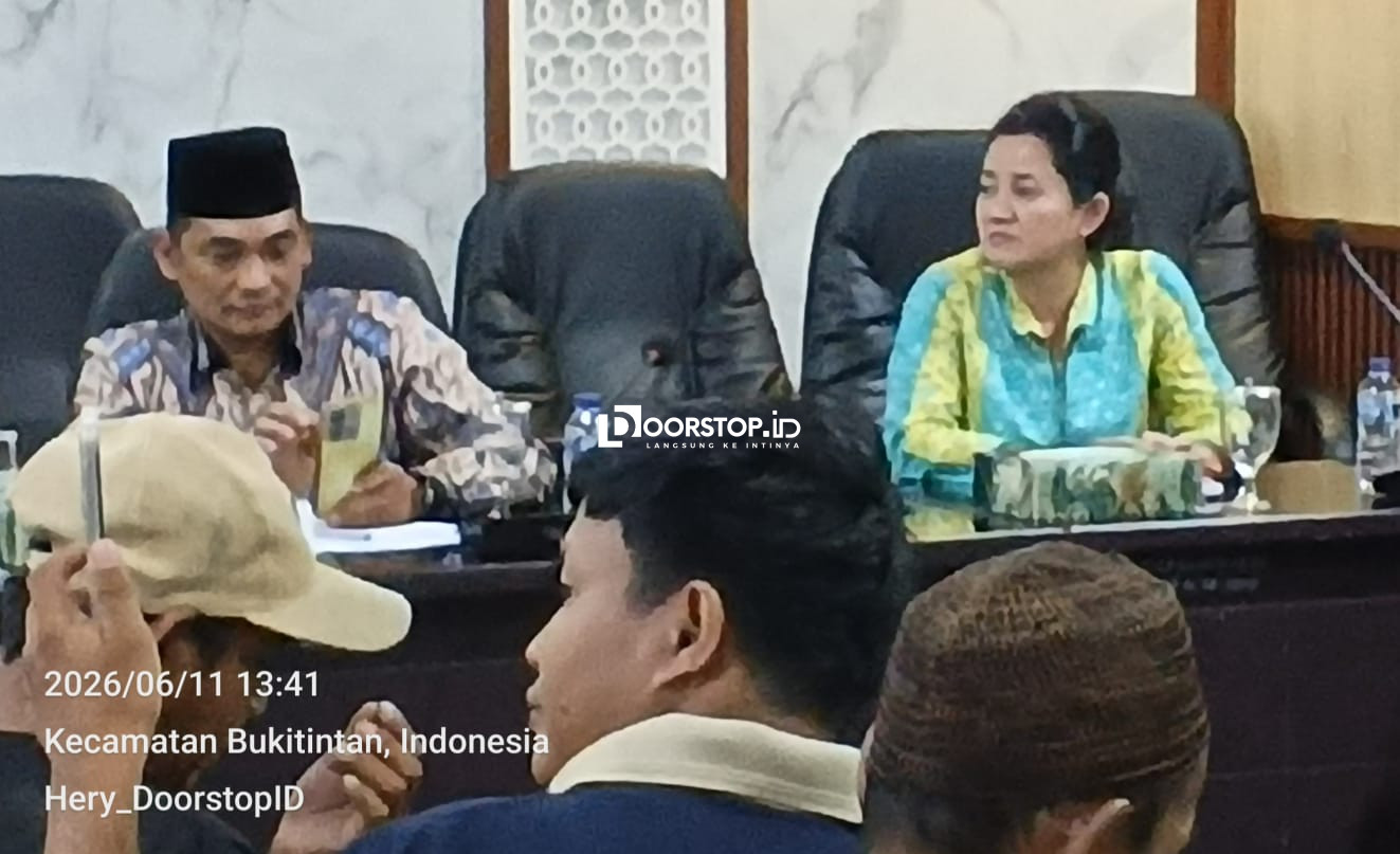 Warga Desa Nangka Protes Jalur Tani Diserobot Pabrik Sawit, Rina Tarol Semprot Kades: Jangan Jadi Jubir Perusahaan