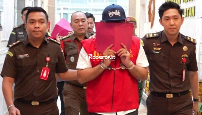 Pulang Haji, Mantan Pimpinan Bank Sumsel Babel Cabang Martapura “Dijemput” Tim Penyidik Pidsus Kejati Sumsel