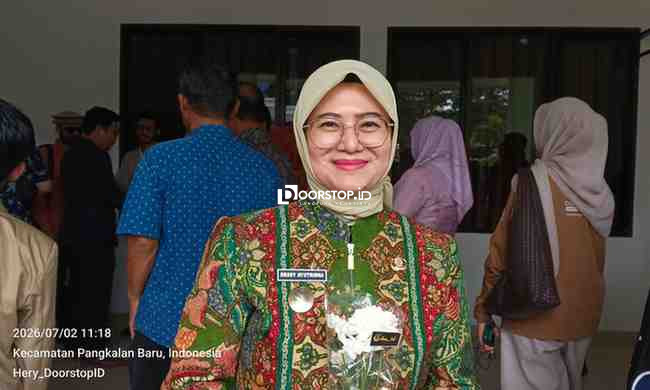Wisuda XVII Unmuh Babel: Begini Pesan Cece Dessy hingga Sentilan Mendikdasmen Soal Toga Syndrome