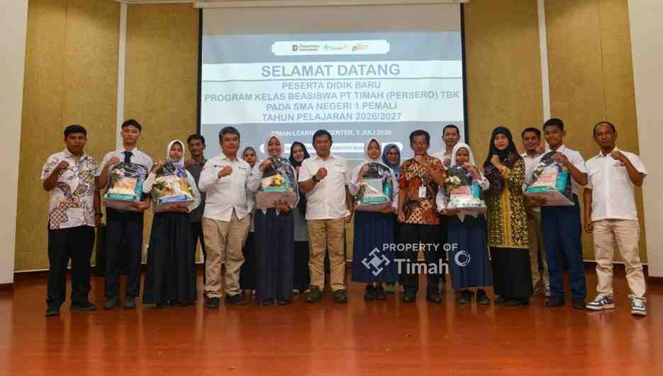 PT TIMAH Serah Terima 36 Siswa yang Lolos Program Kelas Beasiswa pada SMAN 1 Pemali