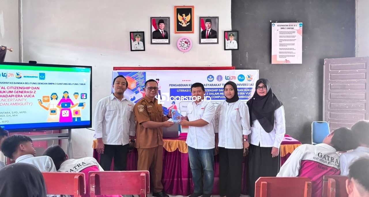 Akademisi UBB Bekali Pelajar SMPN 3 Gantung Literasi Digital dan Hukum