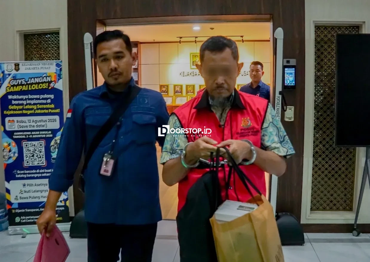 Kejagung Serahkan 6 Tersangka dan Barang Bukti Kasus Korupsi Petral, PES dan ISC ke Kejari Jakpus