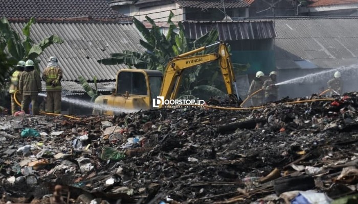 Tiga Pelaku Timbun Sampah Ilegal di Kramat Jati Didenda Rp 5 Juta