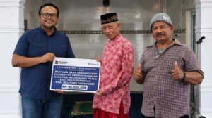 PT TIMAH Serahkan Bantuan untuk Masjid Nurul Fatah di Kabupaten Belitung