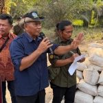 Formap Babel Salurkan Pupuk PUFA untuk 115 Petani di Desa Deniang