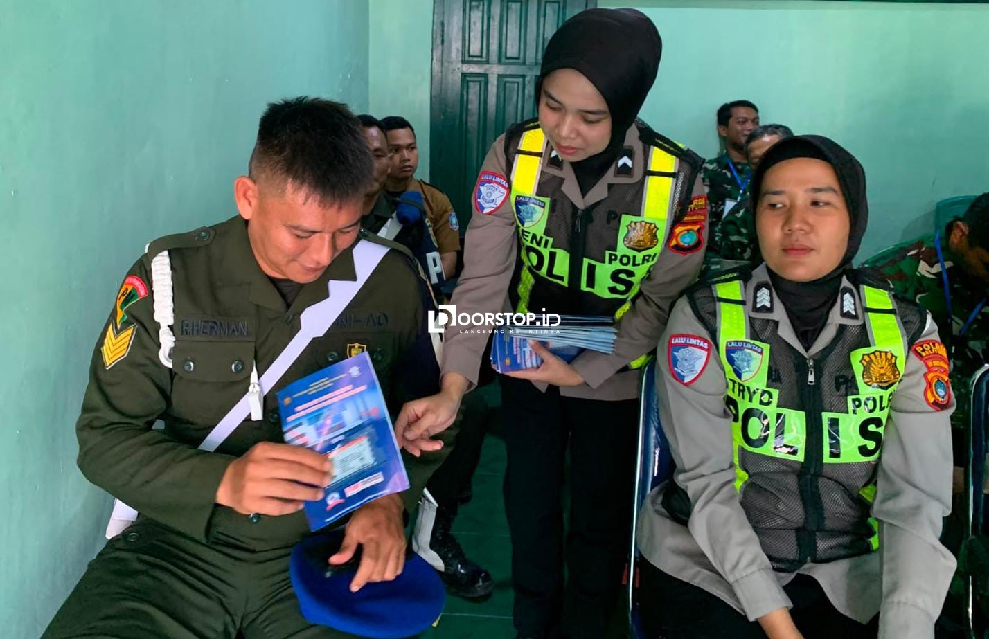 Satlantas Polres Belitung Sosialisasi Safety Riding dan Driving ke Personel TNI