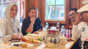 Cicipi Lempah Kuning Daun Simpur, Wali Kota Saparudin: Ikannya Segar, Bumbunya Fresh!