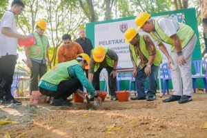 Prof Udin Letakkan Batu Pertama Gedung Baru SMP Budi Mulia Pangkalpinang, Targetkan Siswa Berprestasi dan Berkarakter
