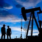 Militer AS Serang Iran, Harga Minyak Brent Langsung Lompat ke 