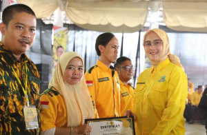 Hadiri Pengukuhan AMPG Babel, Noni Hidayat Dorong Kader Muda Terus Bergerak