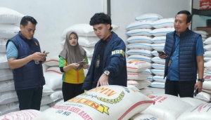 Satgas Pangan Polres Jakut Sidak Ketersediaan Beras di Koja, Pastikan Harga Tak Lampaui HET