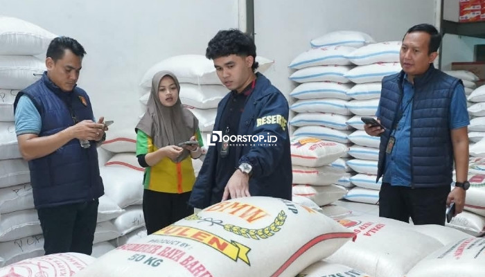Satgas Pangan Polres Jakut Sidak Ketersediaan Beras di Koja, Pastikan Harga Tak Lampaui HET