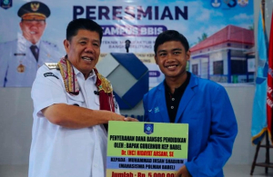 Gubernur Hidayat Arsani Resmikan Kampus BBIS dan Salurkan Beasiswa Ratusan Juta Rupiah