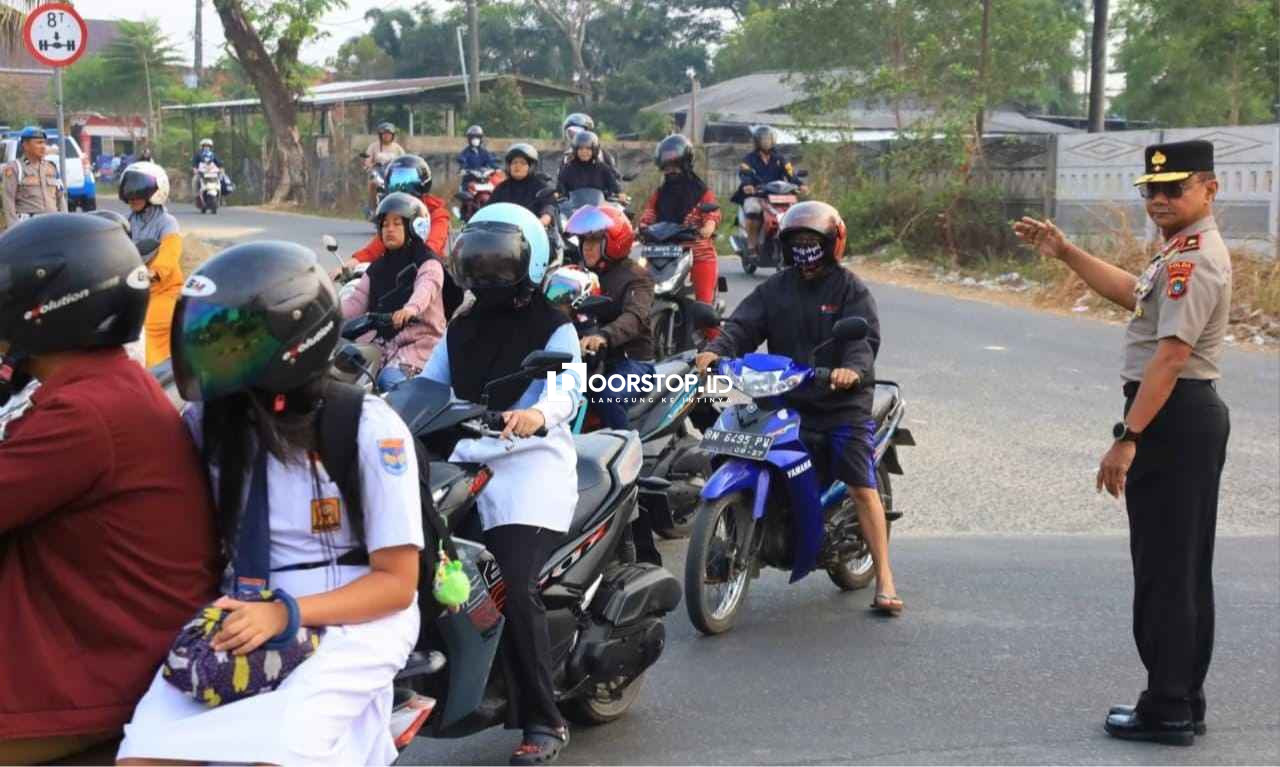 Pantau ’Strong Point’ Pagi, Wakapolda Babel Turun Langsung Pastikan Kelancaran Lalu Lintas