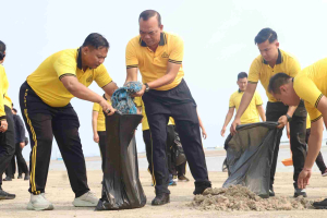 Gelar Green Policing di Pasir Padi, Polda Babel Tegaskan Komitmen Jaga Aset Wisata dan Laut